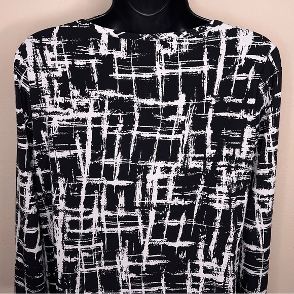 Small Rafaella Black White Print Blouse Top Stretch Asymmetrical Abstract Print - Picture 6 of 12